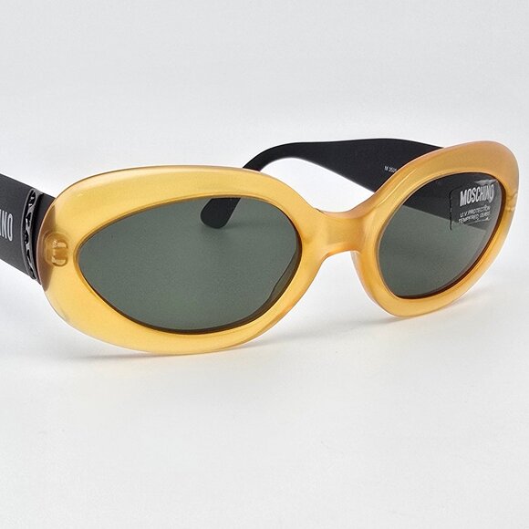 Moschino M3526-S 200/31 Yellow Hearts Frame G-15 Green Lens Sunglasses w/ Case main image 14